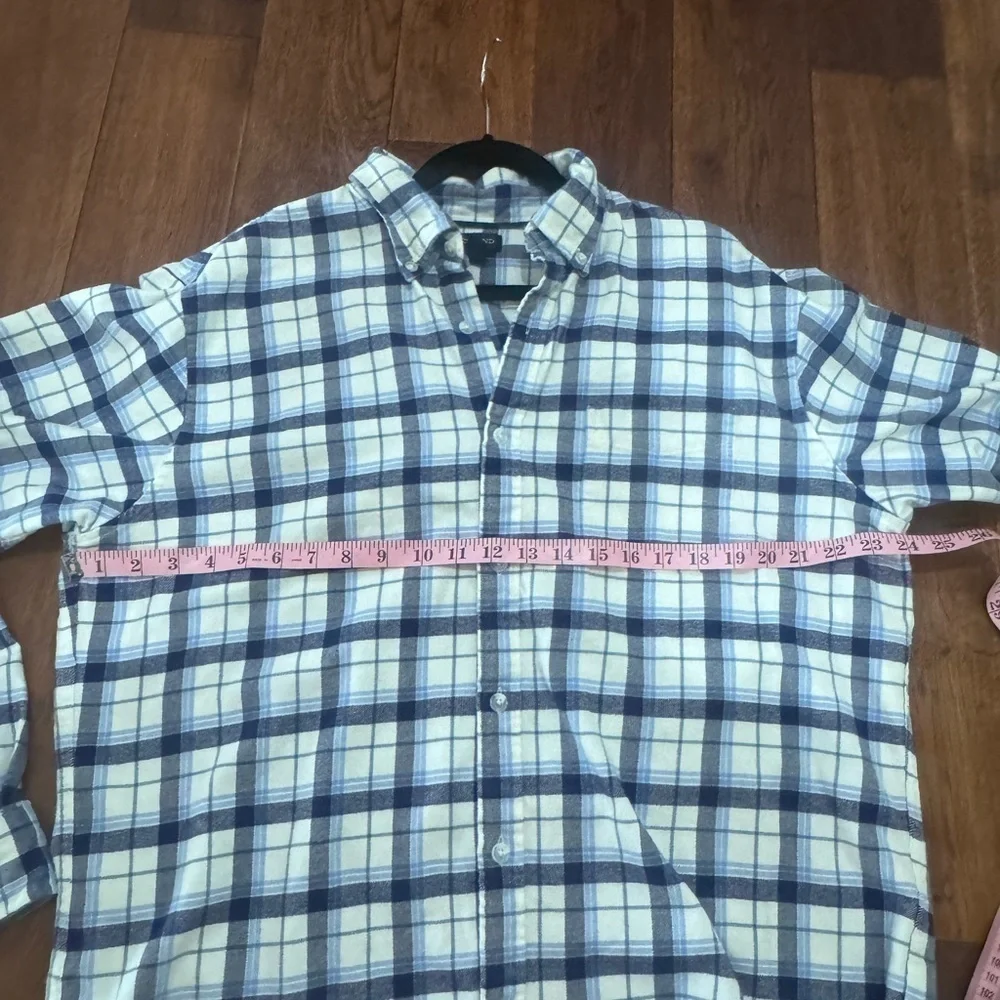 Good used condition flannel button up. Sz l